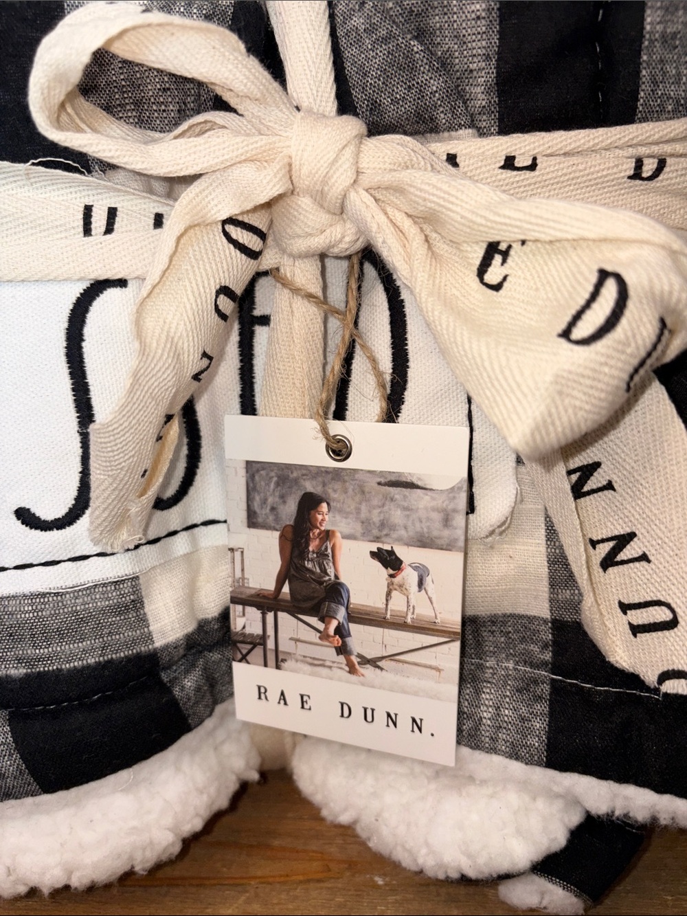 NEW Rae Dunn Black & White Buffalo Plaid Sherpa Throw - Picture 2 of 11